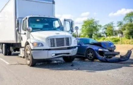 What to Do After a Collision with a Commercial Truck or Tractor-Trailer in Savannah