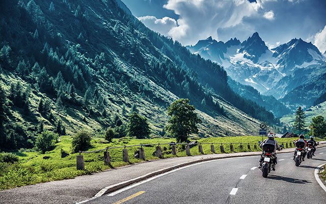 Top Motorcycle Routes for Breathtaking Scenic Rides
