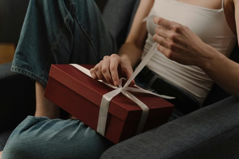 5 Unique Christian Gift Ideas to Give in 2024