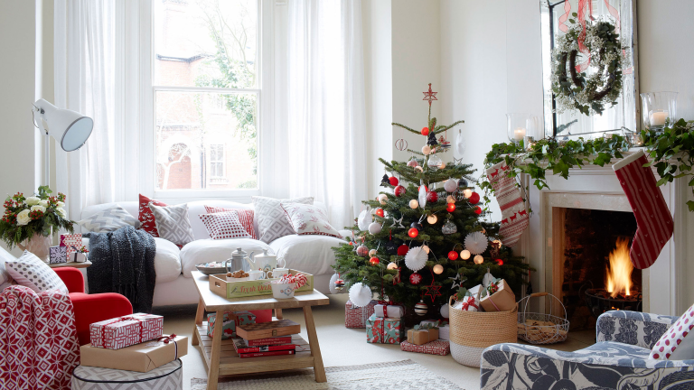 Creative Ways to Decorate Home For The Festive Season