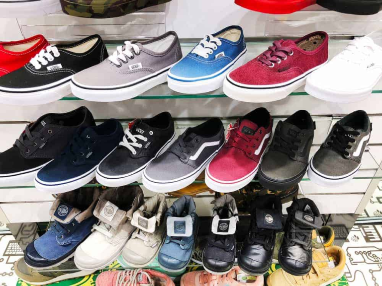 The Importance and Benefits of Choosing the Right Kids’ Sneakers