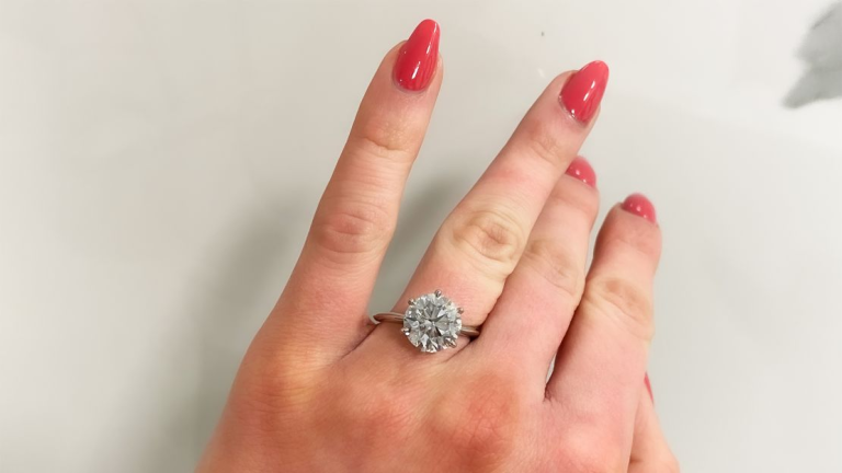 The Rise of Lab-Grown Diamonds: Leading a New Era in Engagement Rings