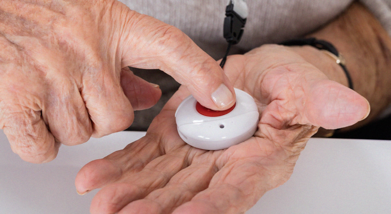 5 Ways Fall Detection Devices Improve Safety for Seniors